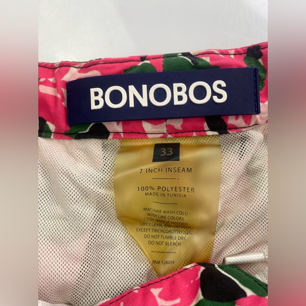 BONOBOS “Pink Roses Beach Shorts” p24-37 - Picture 2 of 5